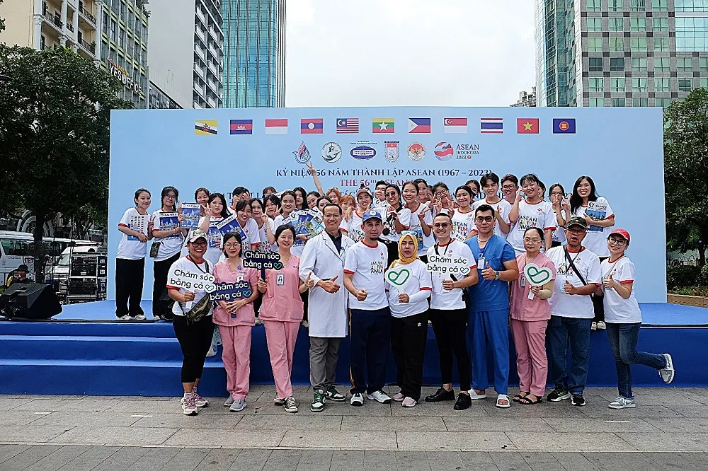 Bệnh viện Sante bảo trợ y tế chương trình đi bộ cùng lãnh sự quán Indo Bệnh viện Sante bảo trợ y tế chương trình đi bộ cùng lãnh sự quán Indo