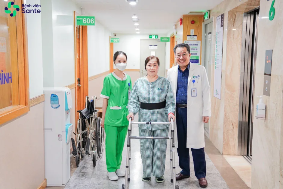 VIỆT KIỀU HÀ LAN VỀ VIỆT NAM THAY LẠI KHỚP GỐI SAU LẦN ĐẦU THẤT BẠI - Bệnh viện SANTE Bình Thạnh, TP.HCM VIỆT KIỀU HÀ LAN VỀ VIỆT NAM THAY LẠI KHỚP GỐI SAU LẦN ĐẦU THẤT BẠI - Bệnh viện SANTE Bình Thạnh, TP.HCM